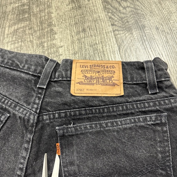 Vintage Levi’s 967 Black Cutoff Denim Orange Tab Shorts Relaxed Fit - Picture 8 of 8